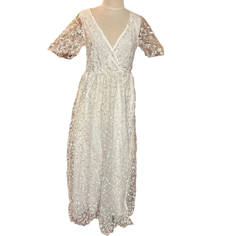 Baltic Born Marseille Embossed White Organza Short Sleeve Maxi Dress bride Large